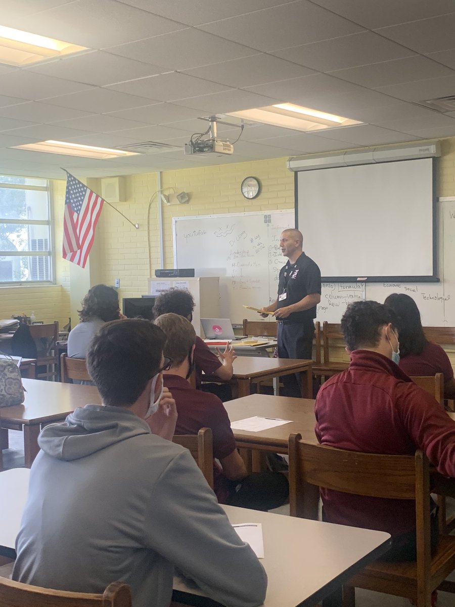 glendapierce's tweet photo. Mr. Franzino, President of @SFCHawks speaking to my Leadership class. They learned a lot about him and he gave them great advice on what it takes to be a leader. https://t.co/iptA9z2Qpt