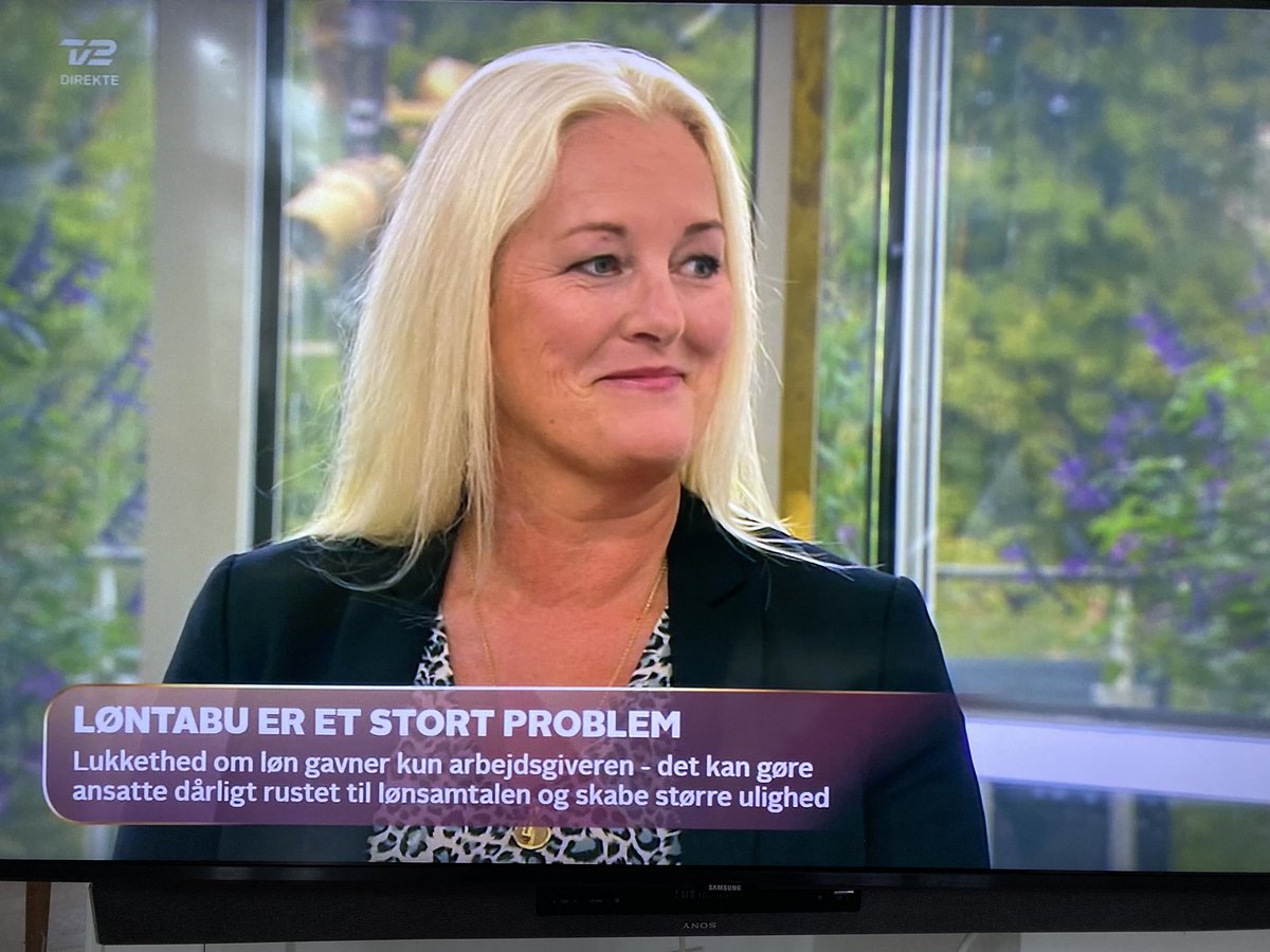 Løntabu og hemmeligskræmmeri om løn holder lønninger kunstigt nede, siger @AnjaCJensen på <a href="/gotv2dk/">go.tv2.dk</a> Start med at sige din egen løn højt. Vi skal øve os på det. #arbejde #dkpol