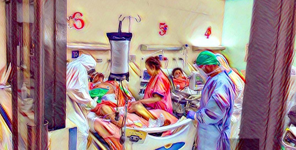 Ella (internada por covid); despide a su esposo (condición crítica (intubado)) previo a que, sea trasladado por Equipo PRIME vía aérea a una UCI! 😔 Y hay quienes creen que es un mito lo de #COVID Maldito 🦠 #HospitalDeGuapiles #Urgencias #Pandemia #vacunate