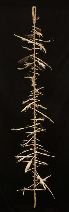 Apotropaios or Curse? A Witch's Ladder found hidden in the UK.
#FeathersforGauge #TheWolfsCurse