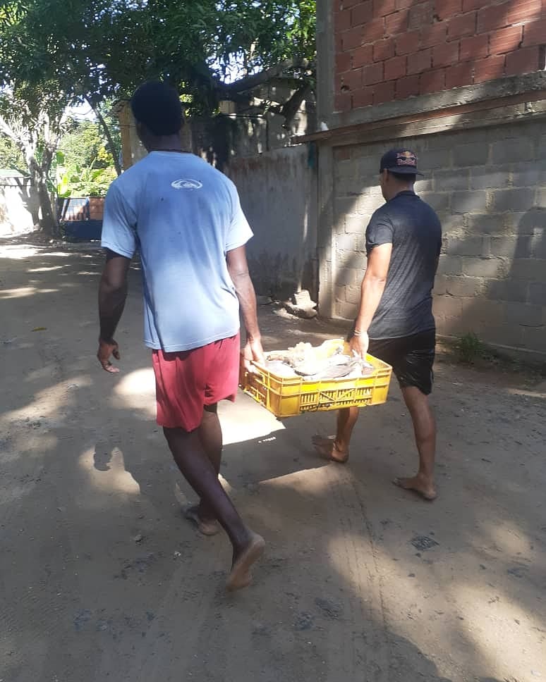 InsopescaG's tweet photo. Mujeres revolucionaria de @Insopesca verifican la captura de más de 150 kgs de pescado por parte del Conppa de Chichiviche de la Costa, dando garantía que dicha producción cumpla con lo establecido en la Ley de Pesca y Acuicultura
#ChavézPorSiempre 
@Minpescave2 
@juanlayavargas https://t.co/UpWo6EFiHy