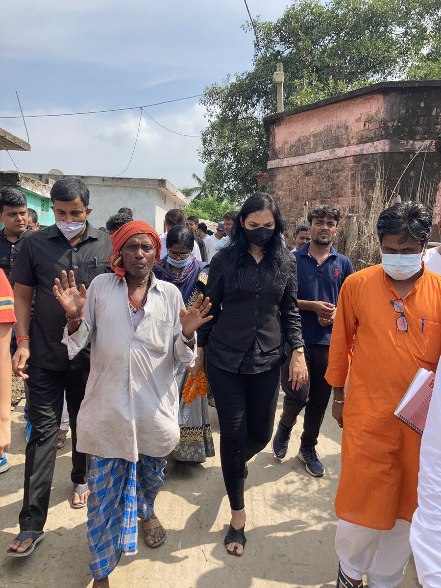 pushpampc13's tweet photo. काबर ताल के सभी स्टेकहोल्डर - ग्रामीण, मछुआरे, किसान, श्रद्धालु और पर्यावरण संरक्षक, से विमर्श करके ही कावर वेटलैंड व जयमंगलागढ़ धरोहर का संरक्षण-संवर्द्धन संभव है। झील, लोकल इकॉनॉमी व टूरिज़्म डेवलपमेंट के लिए हमारा एक ब्लूप्रिंट है और यह हमेशा प्लुरल्स के टॉप एजेंडे में रहेगा। https://t.co/xREPPKMQ9B