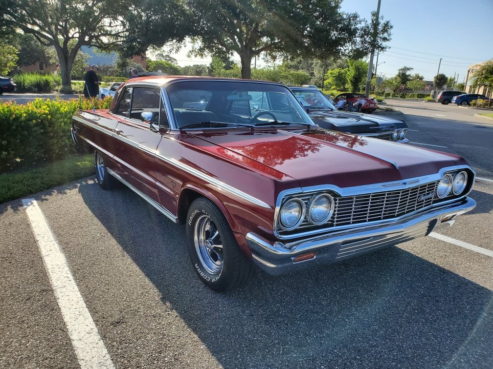 SaltNet1's tweet photo. Donuts, coffee & car show Thursdays! Networking is so much fun ☺ hope to see you out and about in the Sarasota area today! We have Abbe's Donuts 🍩
#marketing #venice #sarasota #wellenpark #portcharlotte #puntagorda #northport #bradenton #fortmyers #donutdrops #thesaltnet https://t.co/YFXoR8tP6o