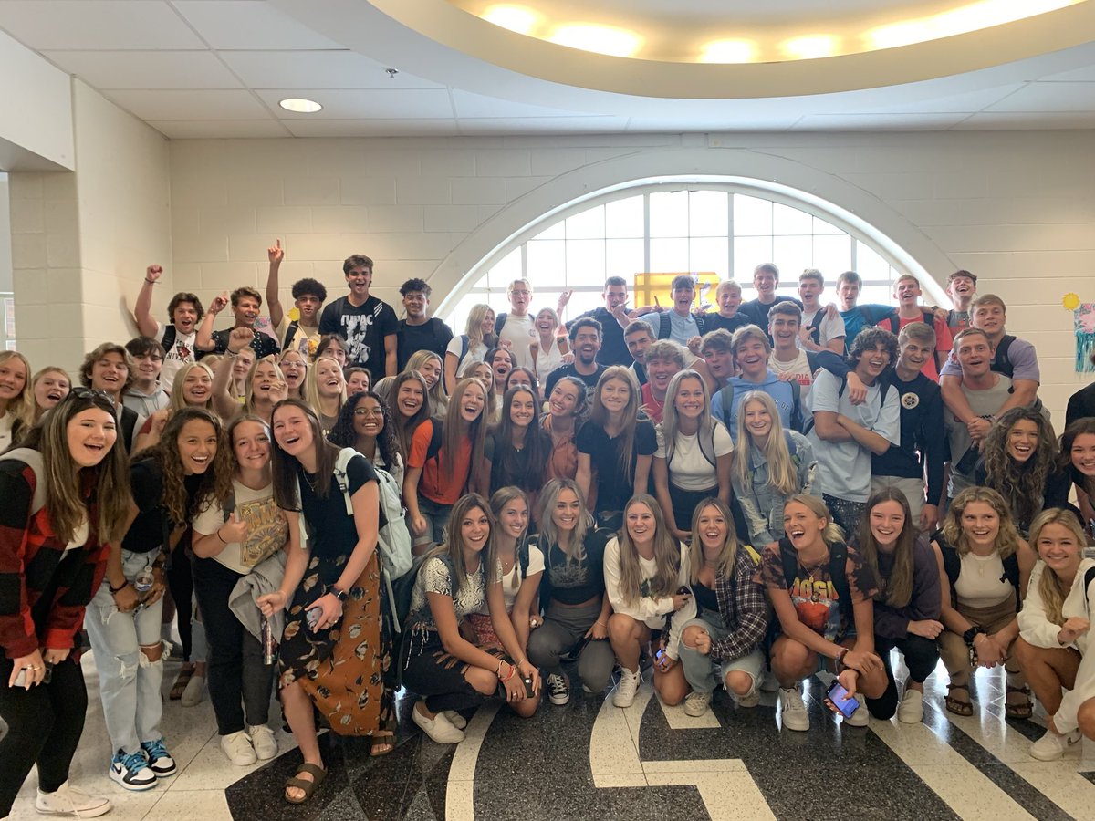 We are back! 💙🦅💛 Seniors 2022