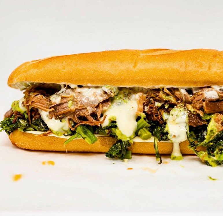 *TILLYS ROAST PORK* slow roasted herb pork / broccoli rabe with chili flake / garlic sauce / provolone cheese / carmelized onions / herb verde sauce / fresh <a href="/lisciosbakery/">Liscio's Bakery</a> hoagie roll ❤️❤️❤️

Open til 8 today! ORDER ONLINE for pick up + delivery: tillyscheesesteaks.com