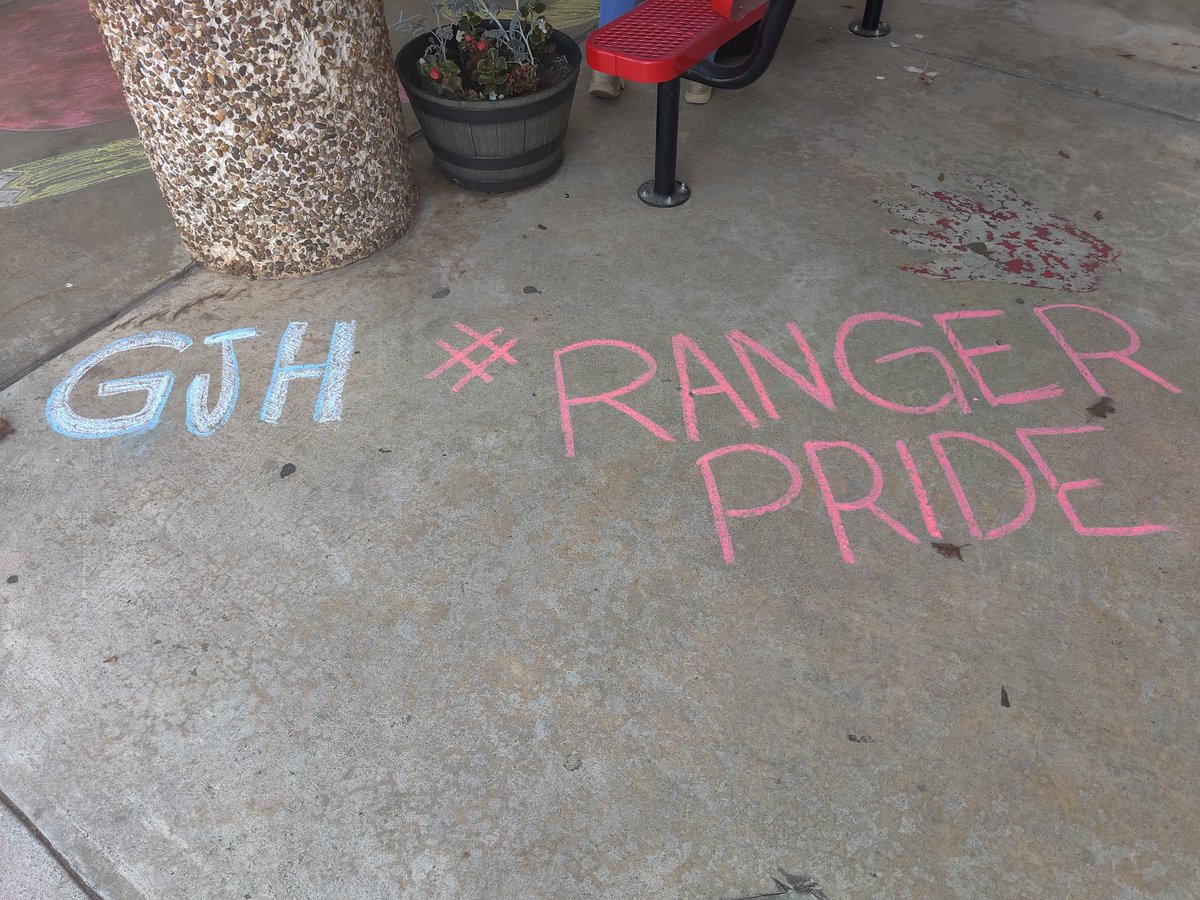JDiazGJHS's tweet photo. Looking good! All we need are our kiddos! #BetheOneLcisd #BacktoSchool2021 #letsgoRangers #rangerpride @DrErinForbes @CoachCueva @GJHRangers https://t.co/xNKKEeBZJf
