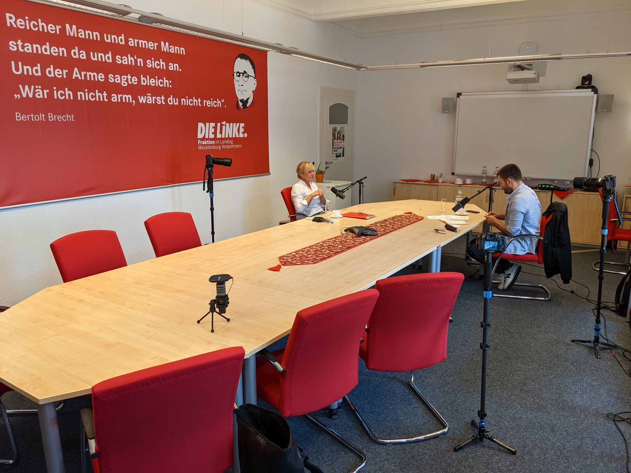 Alex Theiler on Twitter "Endlich ma wieder OnTheRoad Ersten Interviews der JungNaiv Reihe zur