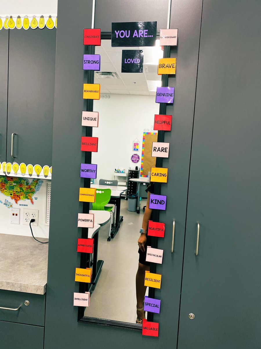 mrsbeccag's tweet photo. Fourth grade is ready for back to school night! Exciting things to come this year with my partner in crime @elle_pichardo @SMCISD_Rod https://t.co/FbKwt6Nrei