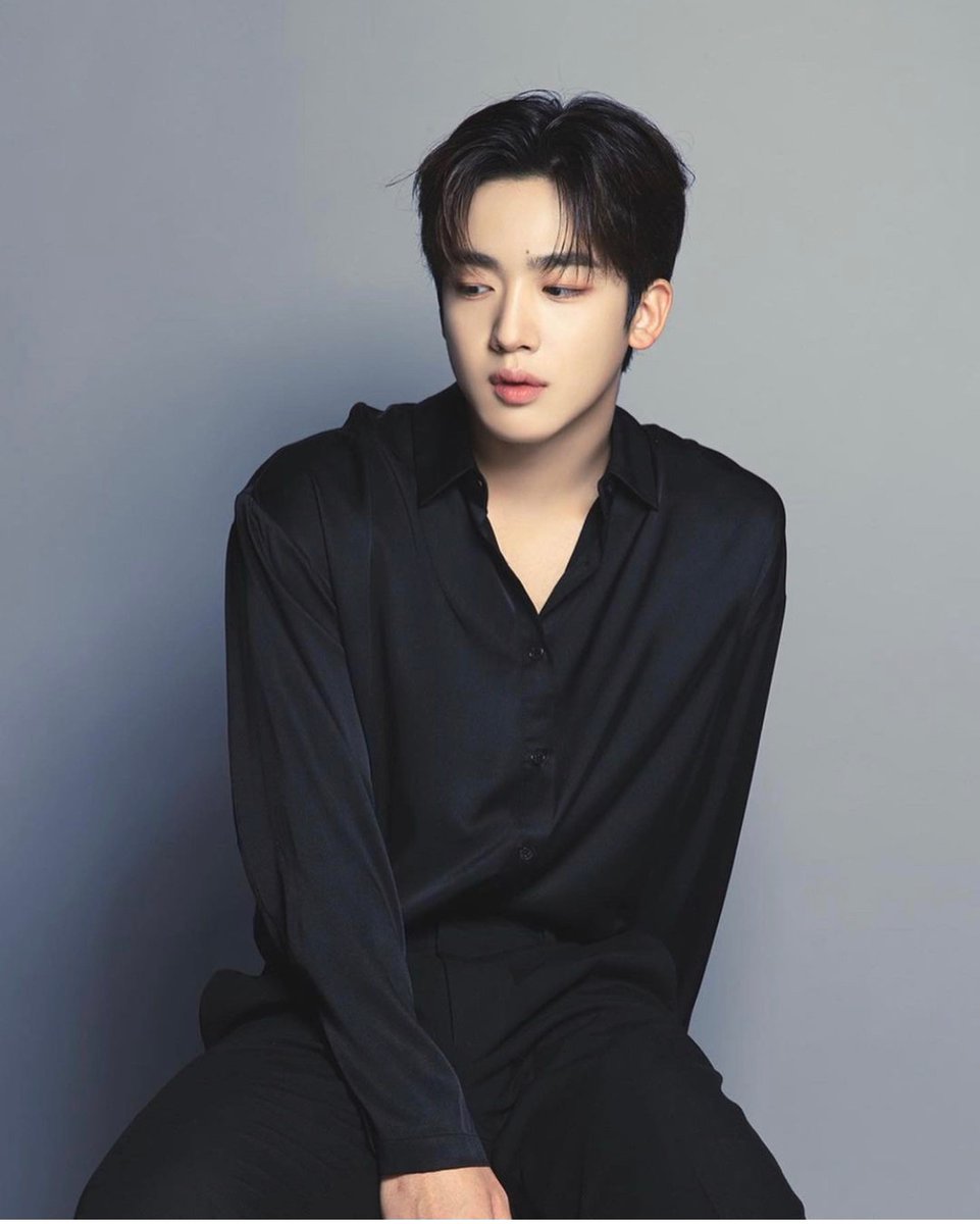 #김요한 #KIMYOHAN #WEi