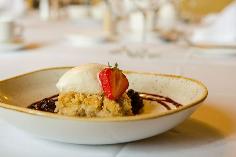 Autumn / Winter is the time of the year for everything warm &amp; cosy
Our Warm apple &amp; Cinnamon Crumble is all of that!
Imagine that, a coffee and sitting in front of one of our Roaring fires on a cold and miserable day
#OriginalIrishThursday #Autumn