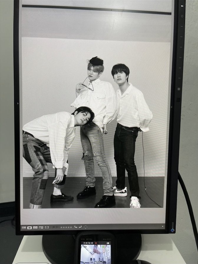 CHOIIHYUNSSUK's tweet photo. Oh my Asahi!

I wish this year to be full of happiness and success for you. Move on despite the difficulties which arise in your way, however remember I’m by your side to keep you on and avoid feeling bad. Happy birthday bro 😎🔥 https://t.co/dQUnq9ZH0s