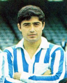 RacingFiles's tweet photo. #DiasAcademicos⚽️ #Agosto19 #Metro1⃣9⃣7⃣1⃣
En un torneo muy flojo #Racing venció en el Cilindro a #Gimnasia 2 a 1, con dos tantos del #ChangoCardenas. El equipo ganó luego de 13 partidos y 3 meses!! victorias. A esa altura sumaba 23 pts, a 15 del líder #Independiente. Fue 50 años https://t.co/k5KMbuA4Zz