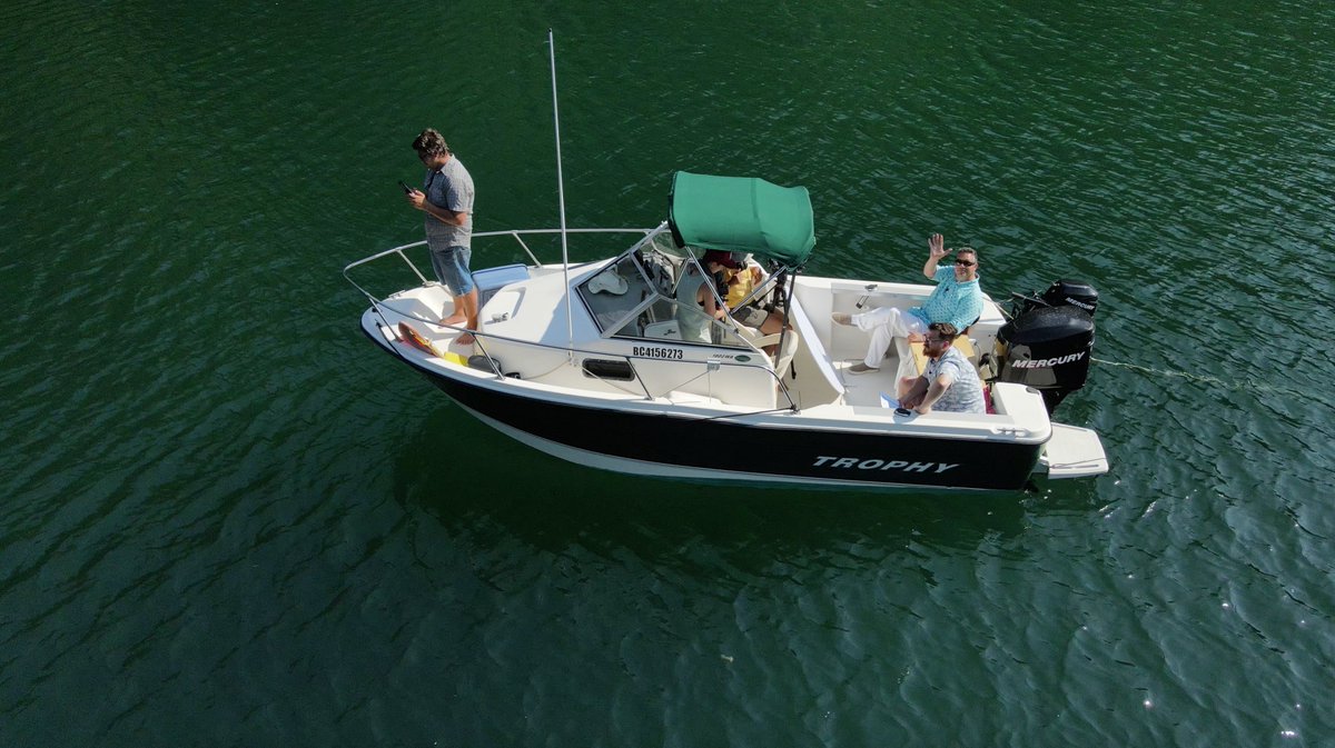 prismafestival's tweet image. Our film crew truly outdid themselves with tomorrow’s episode! Just wait 'til you see it.

Here are a few behind-the-scenes snaps depicting the unsung heroes of PRISMA on the Couch (Claudia, Angela and Ryk – you are amazing) as they did their thing in #DesolationSound.