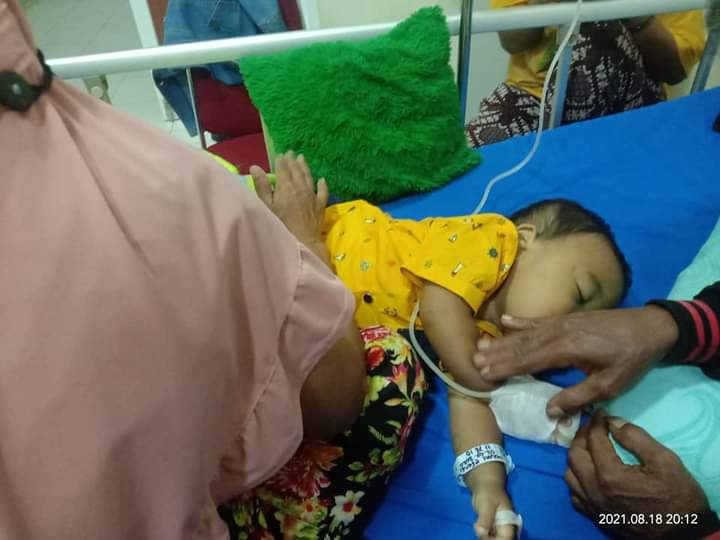 fik_zoel's tweet photo. Min @infoSumbar Assalamualaikum ..
Mohon bantuan sanak kami k sado nyo.. 
Kami butuh darah 3 kantong...anak kmi sadang d rawat d RS.SULIKI..anak kami sakik kanker darah.golongan daeah anak kami B.mohon bantuan sanak k sadonyo.🙏🙏 https://t.co/B0tRNdNB9J