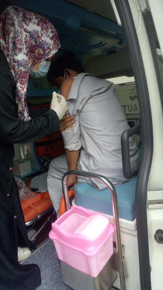 MaritimeGovPK's tweet photo. In the ongoing Vaccination drive by the Ministry of Maritime Affairs, today vaccination vans were setup by Port Qasim Authority- @QasimPort at the 10th Muharram Juloos.
Masks were distributed and many participants, the Azadaars were vaccinated. https://t.co/61QpKG37Pq
