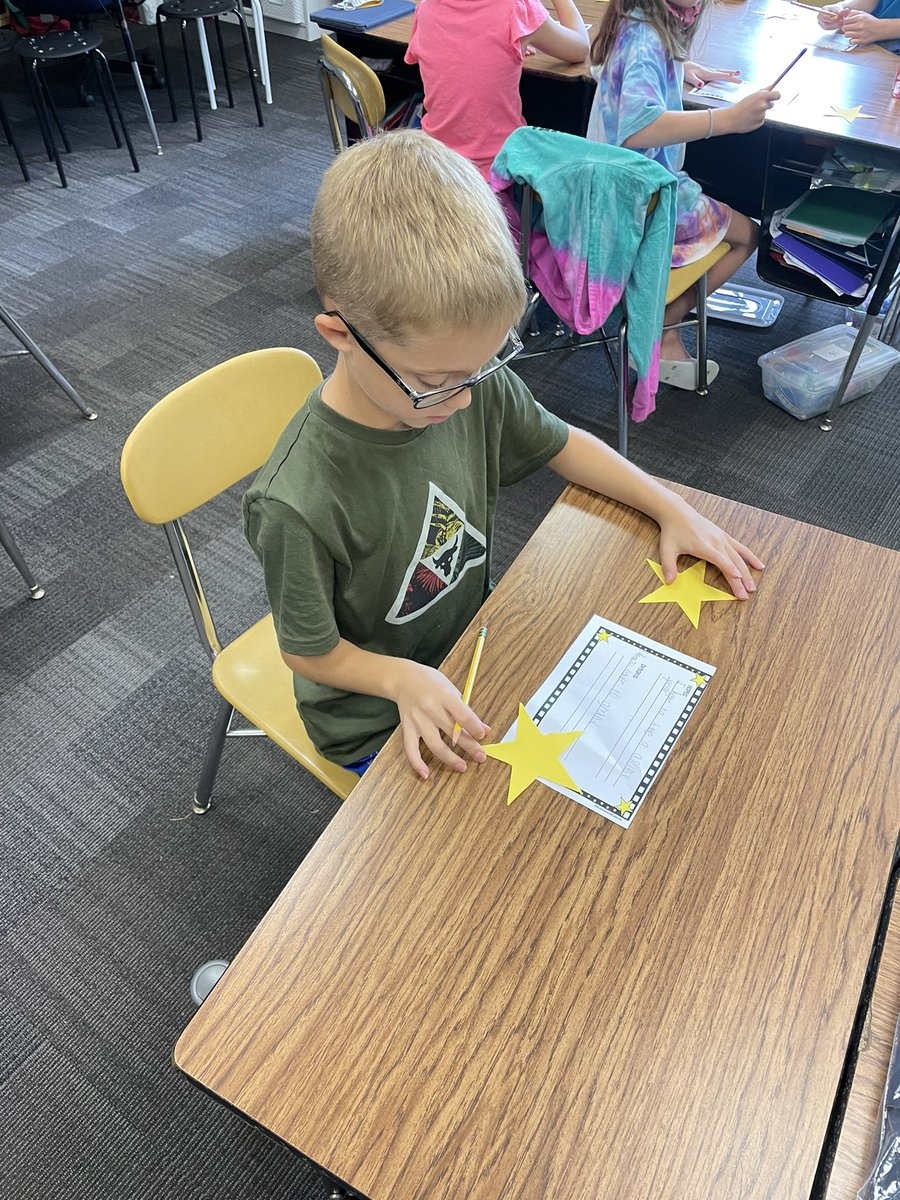 dresmack3rd's tweet photo. Writing down our hopes and dreams for 3rd grade and our futures! ☺️✨ #dres #welove3rdgrade #mack3rd https://t.co/coNhCCxjhd