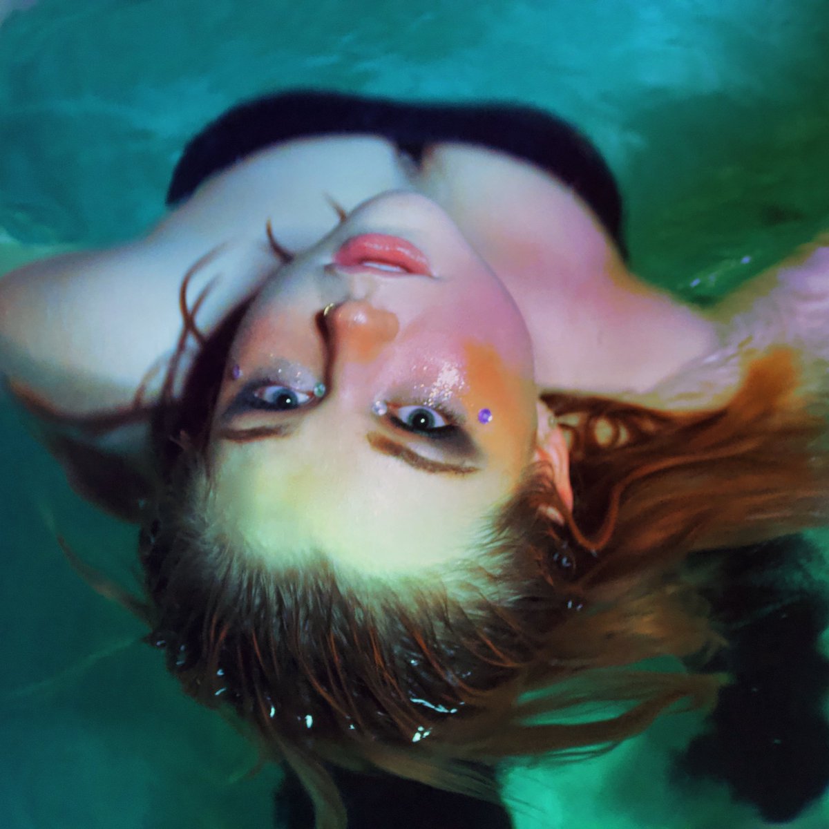 qrt w/ a non smiling pic