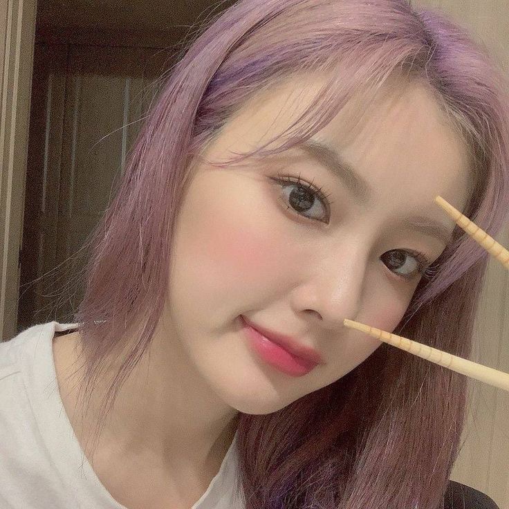 dailyhyewon's tweet image. reminder to follow our new account, @ dailyhyemu !!