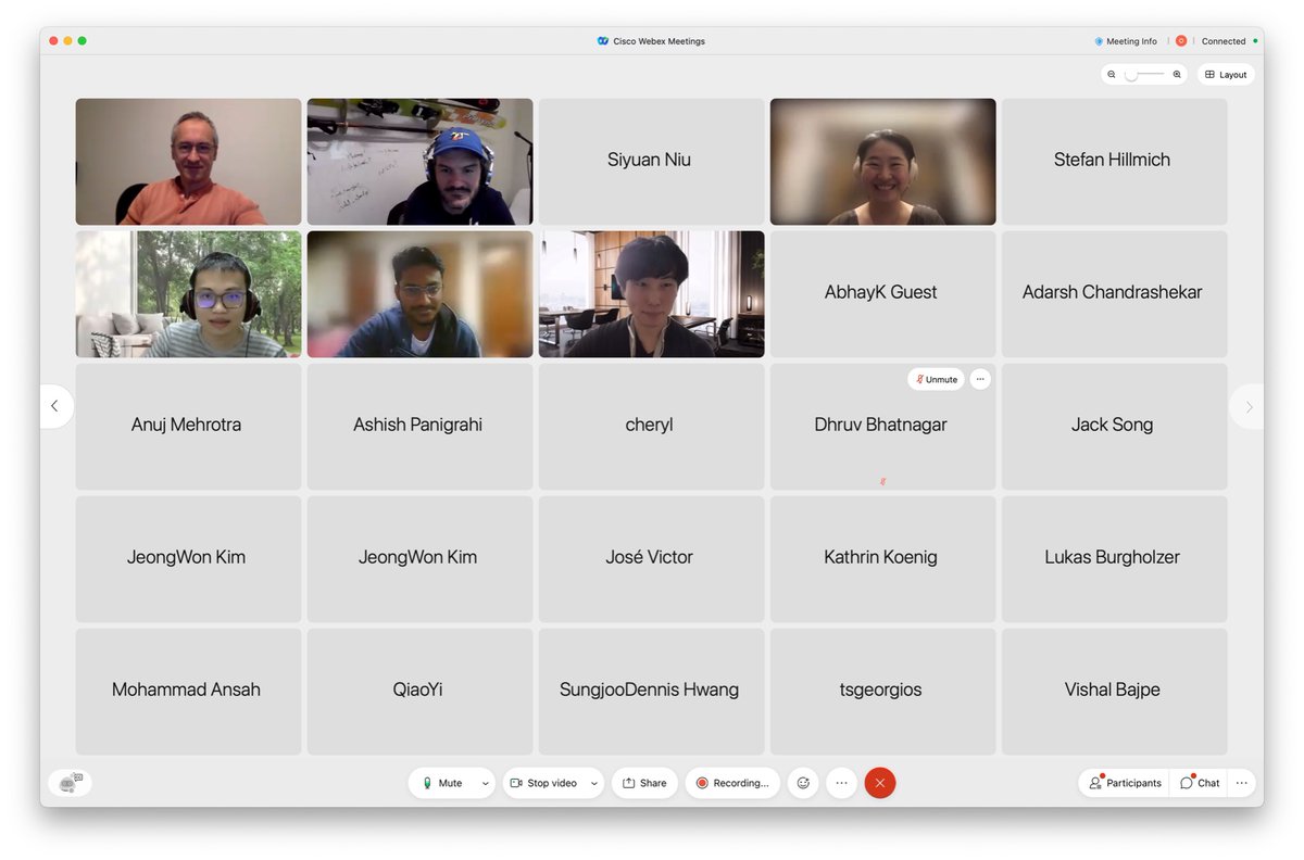 Really excited to welcome the new #QiskitAdvocate. Let’s build the quantum community together! <a href="/javabster/">Abby Mitchell 🥑</a> @Bingmanson <a href="/Kalliean/">Kallie Ferguson</a> <a href="/AnsatzX/">Samanvay</a>