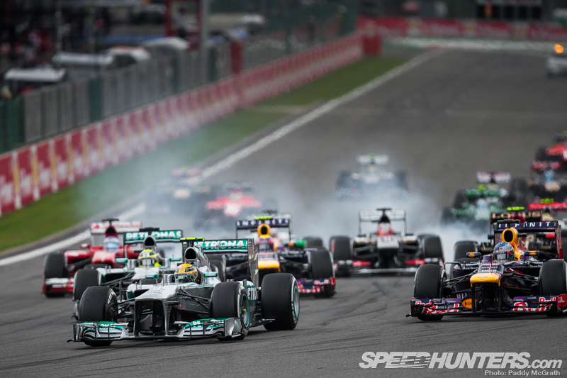 Formula1Verse's tweet photo. EM VINDOZ A O GP DA BELCIA DE 2013 NUMA INCRIVEL SILI SEAINSON VEREMOS OS BIGS MOTORES!!! https://t.co/zp92hBm8dh