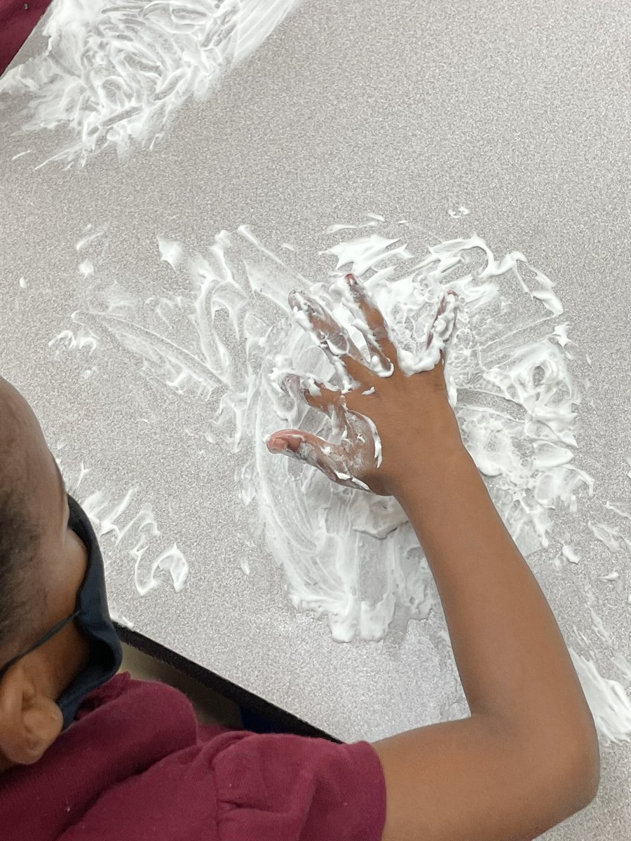 MrsGrahamTHES's tweet image. Sensory “T.”  They were timid at first to touch, but they got over it quickly. #chooseTHES