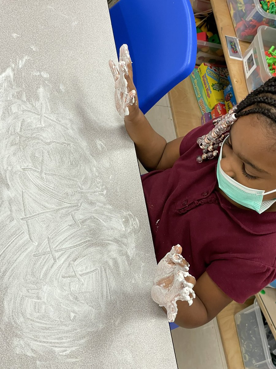 MrsGrahamTHES's tweet image. Sensory “T.”  They were timid at first to touch, but they got over it quickly. #chooseTHES