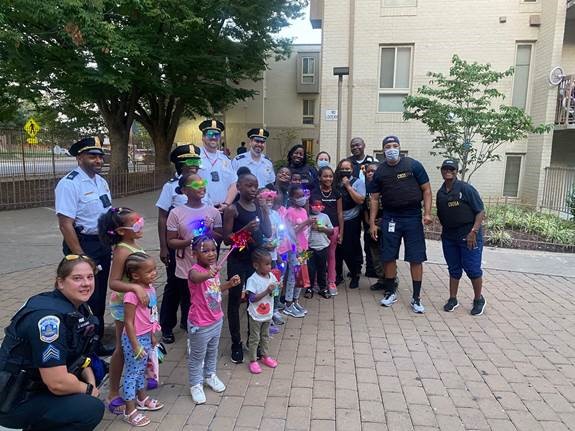DCPoliceDept's tweet photo. Light Up the SCI! Last night, our SCI Captains and members along with @DC_CSOSA, were out across all six Summer Crime Initiative Zones and engaging the community.  They handed out light-up toys, jump ropes, gift bags, and snacks!  Thanks to all that participated!!😎 https://t.co/jjA2eHxfSL