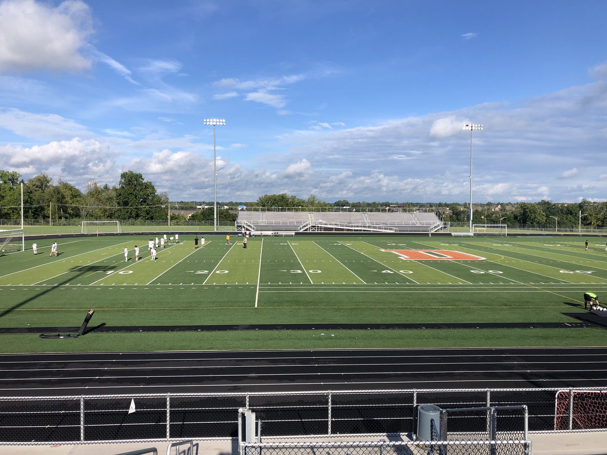 We are at Frederick Douglass tonight and (knock on wood) the weather looks promising. JV kickoff in 8 minutes. Varsity at 8 pm https://t.co/lUgy5P3r7n