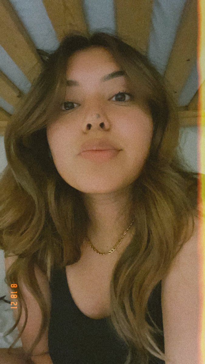 CrystalCorona_'s tweet photo. Unapologetically only posts selfies on Twitter for the mere reason of not wanting them to go to waste  💥 https://t.co/iqJsmaIYsT