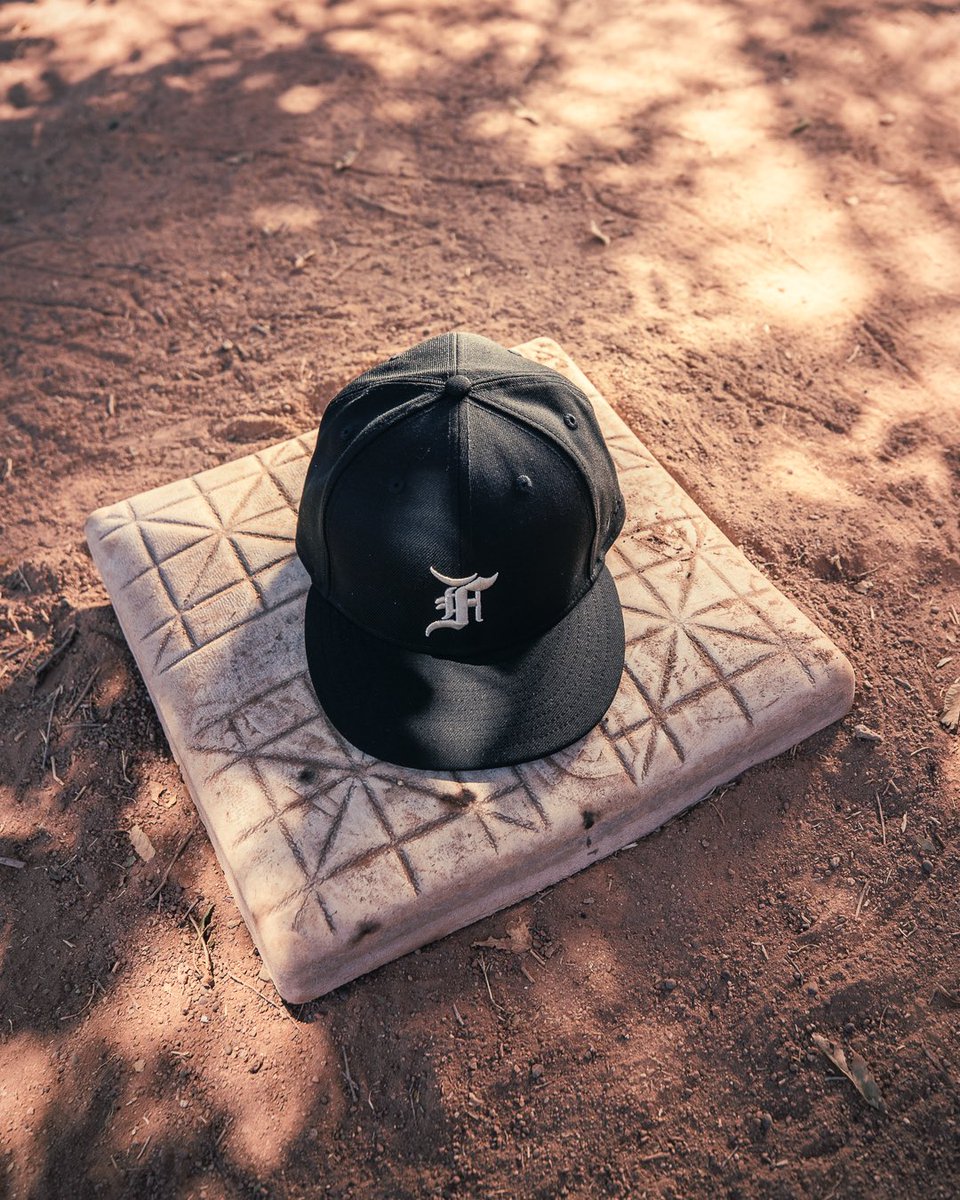 HAT CLUB tweet media