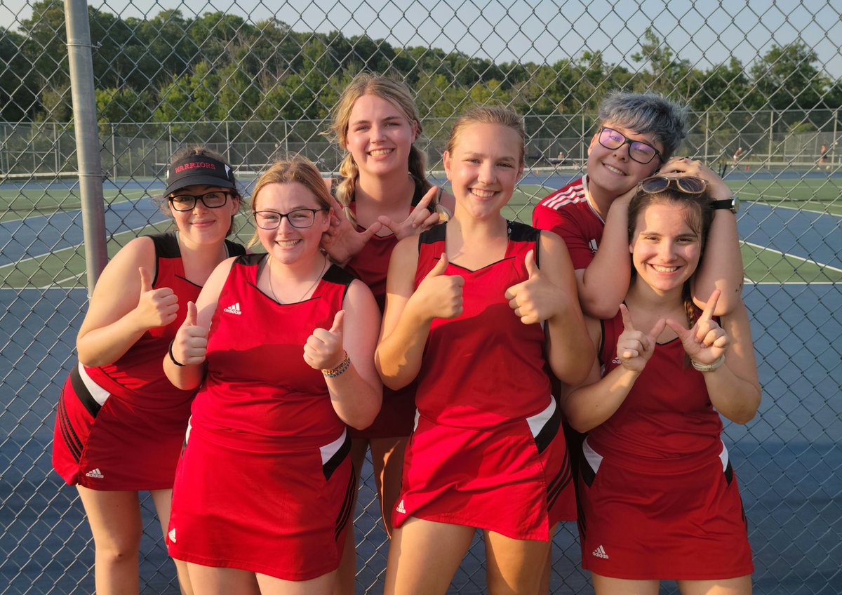 CurtissShayne's tweet photo. AHS tennis consolation winners in the Osceola tournament on August 18! What a hot day it was! Nice work Warriors! #likeawarriorasd https://t.co/M0tl3Ob2yX