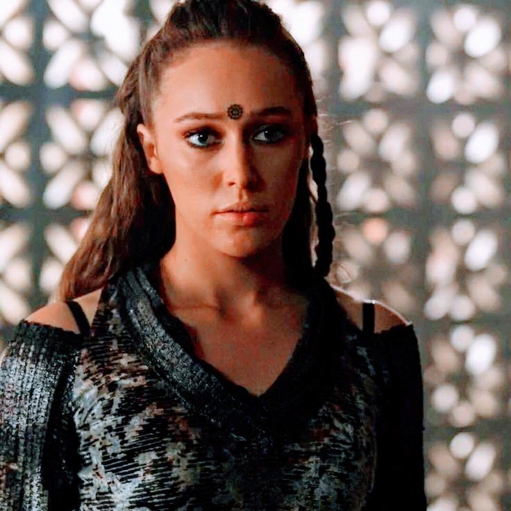 ClexaEternal's tweet photo. Can we meet again like asap
A LexaSpinoff would be amazing and fantastic.Its a win win situation with a true leader #Lexa.It would be greatly appreciated👏your help @hulu @abc @amc_tv @usanetwork69  @tnt @fxnetworks @tbsnetwork https://t.co/CC5OjoY1Qb