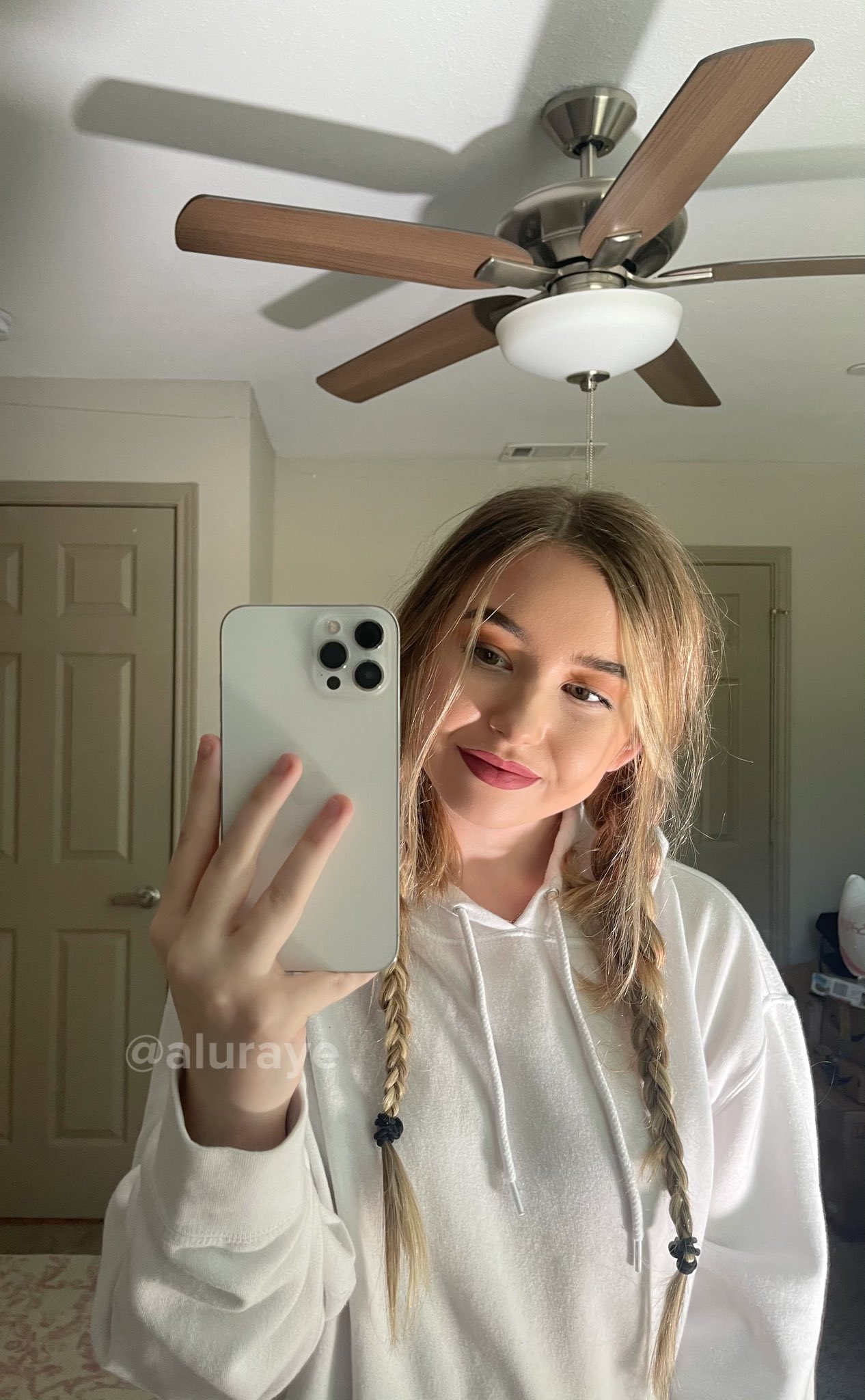 aluraye ♡ on X: i don't rlly post on twitter anymore :'(  t.coEUqLX1n5bz  X