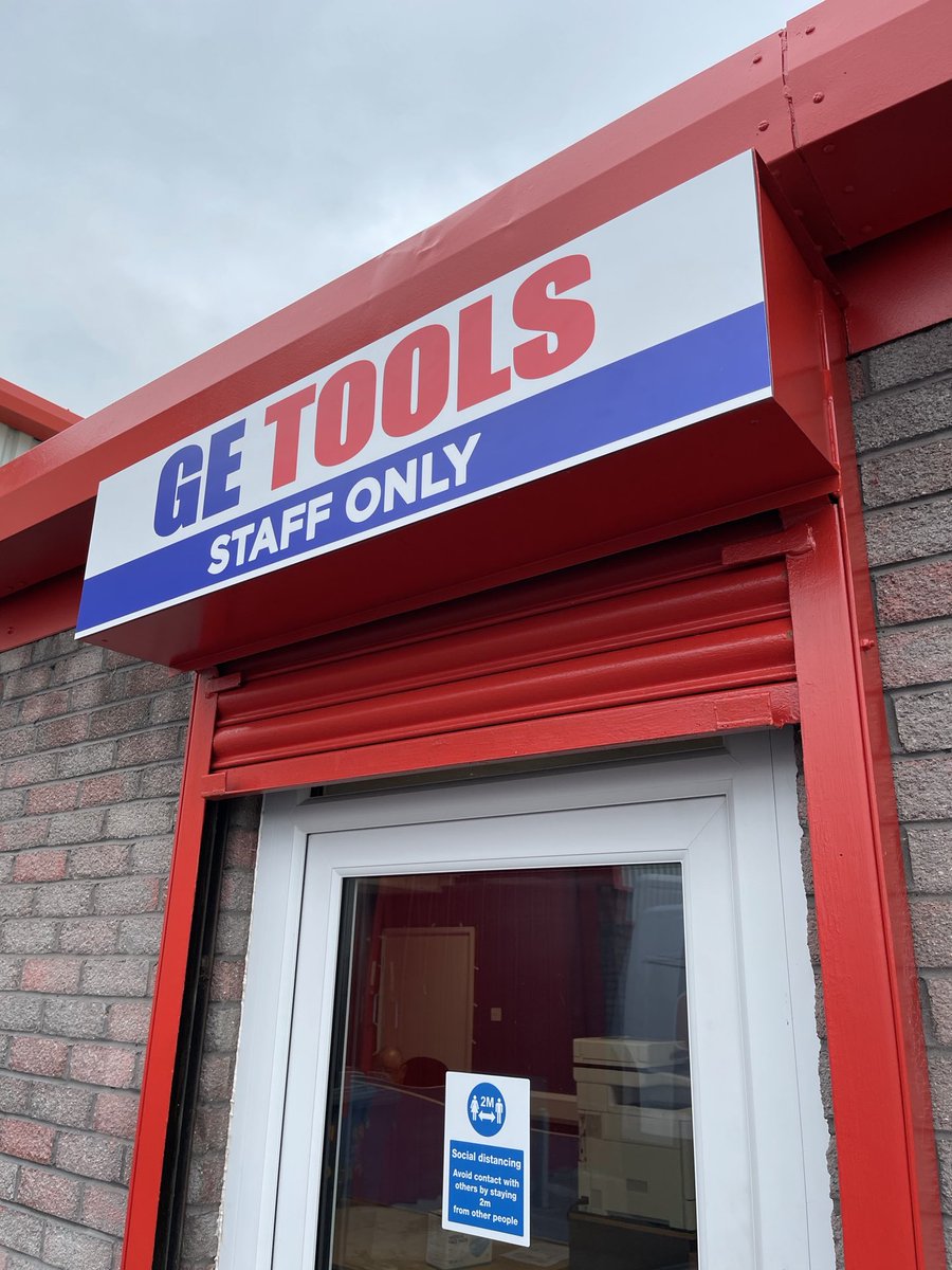 northwest_signs's tweet photo. #getools some nice new signage supplied & fitted at the Deeside depot #tools #construction #signs #chester #deeside https://t.co/izjrJdggAN