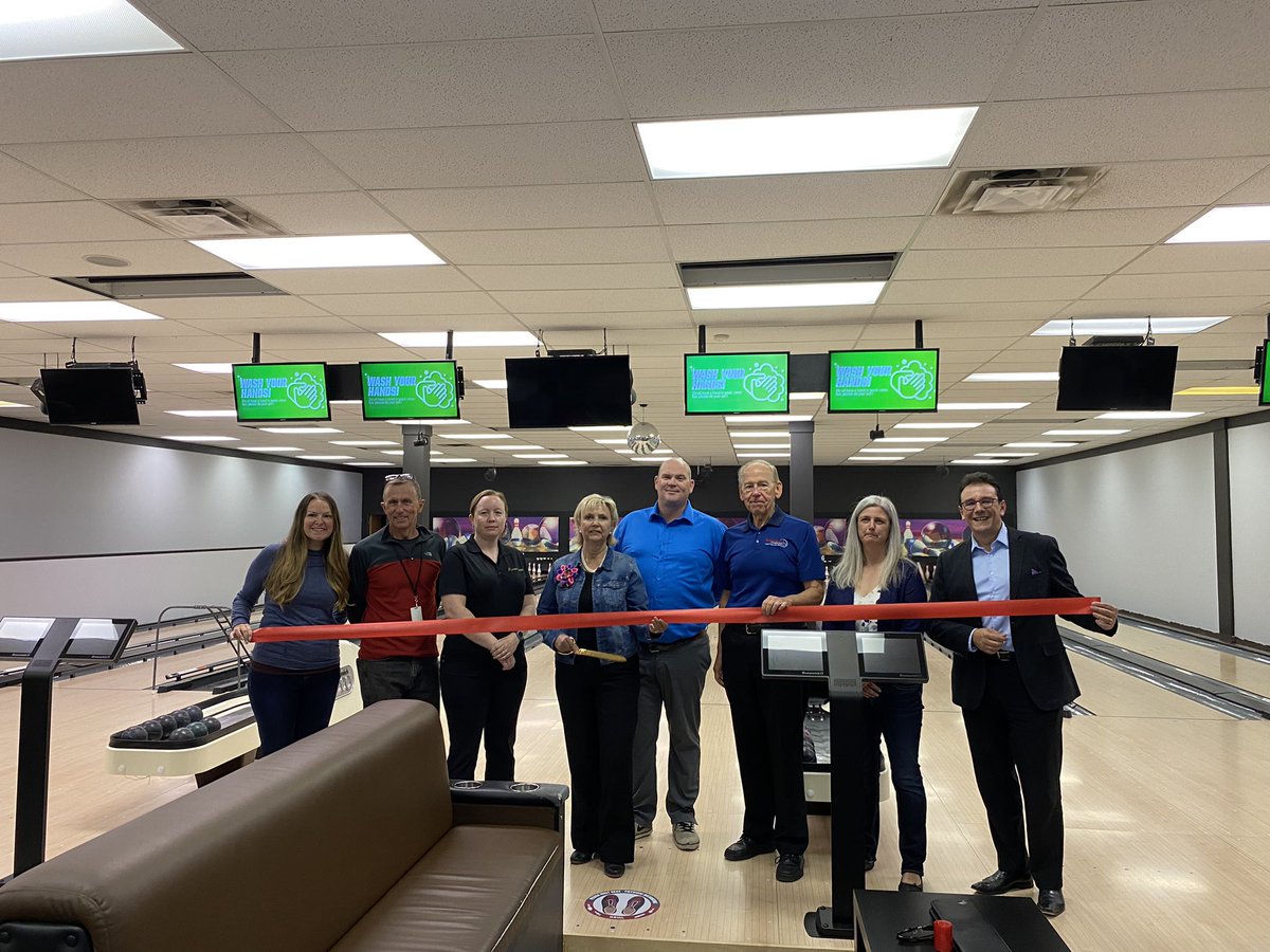 GaleKatchur's tweet photo. Pleased to officially reopen @FortLanes in @CityFortSask .  Great recreation so get the family out, go on a fun date, or just grab some friends for some fun.  Just remember to support our local business!  Open daily! https://t.co/RBQ4gtfER6