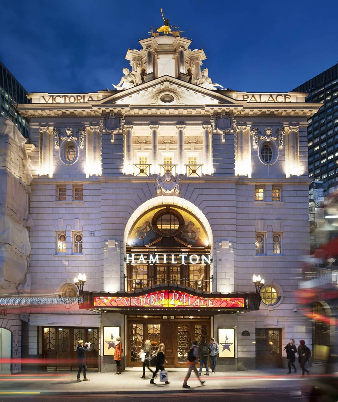 Hamilton on X It s showtime HamiltonWestEnd returns London s Victoria Palace Theater TONIGHT HamiltonLDN https t xY9yjzoYvl X