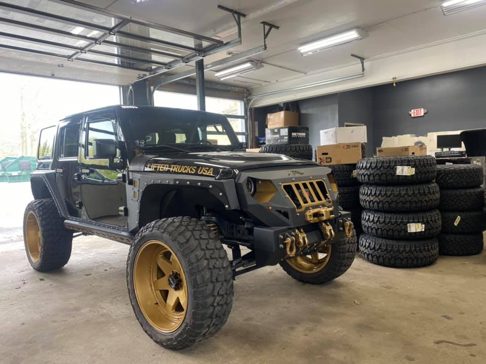 LTUSA_Offical's tweet photo. @ItsaJeepWorld @29kyle29 @Scooby_Barkley @cheech_tim @JKU_VENOM @Gear_America @H8Roads @iwata77 @ErinsDemonJeep @rpx53 @BarbieJeepMom1 @waltercwhite @cookies1961 @becky2175 @JosephPallotta @JohnsJeepGarage @BIGROBNYPDPIZZA @ddthundercat @tj_raz @JeffKelts @Jeep @JeepCanada Here is our Bandit Jeep. https://t.co/LO2moYb0mq