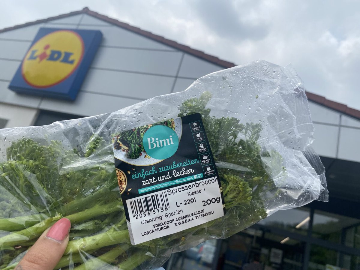 STPBUNKER's tweet photo. Außendienstteam für leckere Vitamine on Tour https://t.co/LfZkN1Td9P https://t.co/h2T0dUPR0K