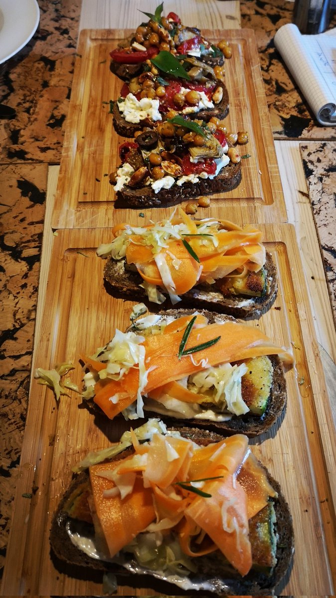 JaschaSchafer's tweet photo. Quick dinner. Top is roasted feta, tomato and artichoke topped with candied peanuts, olives, roasted chickpeas and agave nectar.
Bottom was fried zucchini with homemade pickles, mayo and rosemary. I think it looks nice 🙃 https://t.co/xpBdzQmaPr
