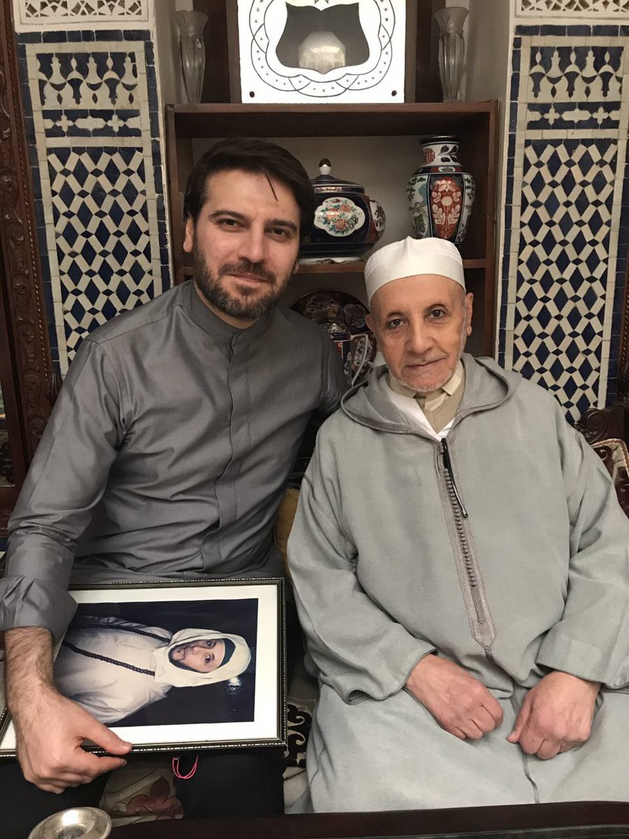 SamiYusuf's tweet photo. With a heavy heart I share the news that Sheikh Sidi Moulay Hashim has passed away.
ʾinnā li-llāhi wa-ʾinna ʾilayhi rājiʿūn
He was a truly rare being in this world, full of light and wisdom, whom I had the great blessing of meeting a few years ago. 1/2 https://t.co/1R4yttbunf
