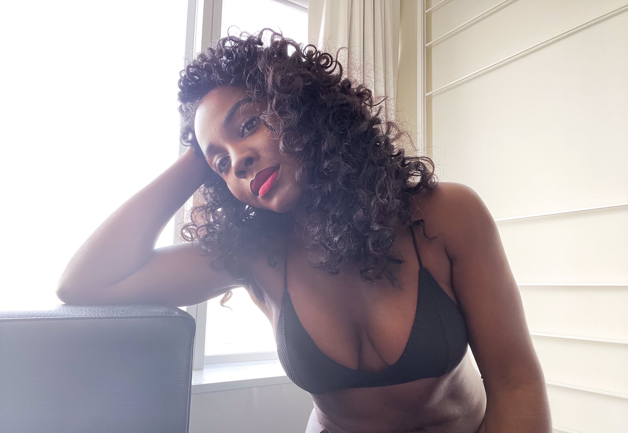 E9LMkqhXIBEBeUQ.jpg:large