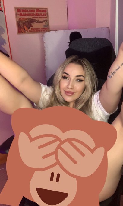 Onlyfans ain&rsquo;t going no where subscribe to mine!!!! https://t.co/vApfrQ2p5U https://t.co/OcwHrkkawd<a href="/tag/x3show"class="tags"><span>#x3show</span></a>