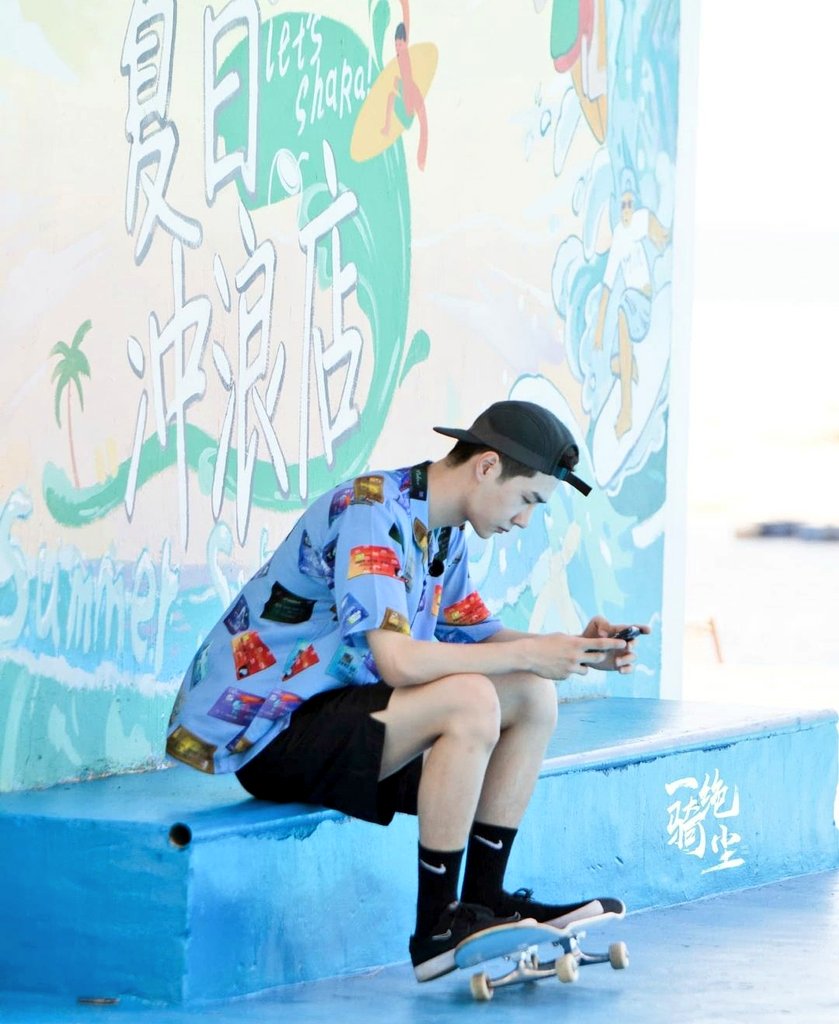 carrd_captor's tweet photo. Cooler than you since 1997 🤭😍
#yeebs #wangyibo https://t.co/BnJCIg989g