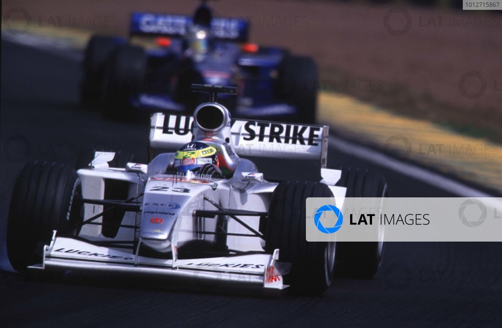 CrystalRacing's tweet photo. RICARDO ZONTA'S 2000 SEASON (BAR-Honda)
-Scored 3 points to Villeneuve's 17
-Outqualified 15-2 by Jacques
-Qualified in Top 10 just 3 times
-A reserve driver for Jordan & Toyota afterwards (2004 Brazil final start, 2005 USA final entry- DNS due to #Indygate)
#F1 #TopFlops π§π· https://t.co/nkHQJAStjD