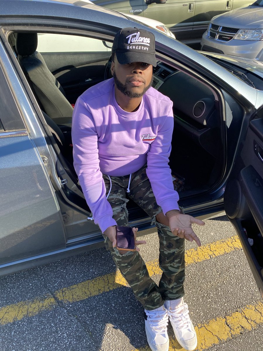 9Loadzz's tweet image. She say its hard to tell i was broke before i promise🔋💕💆🏽