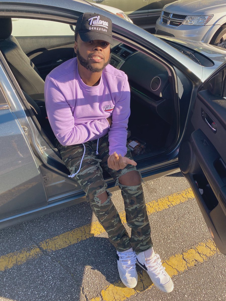 9Loadzz's tweet image. She say its hard to tell i was broke before i promise🔋💕💆🏽