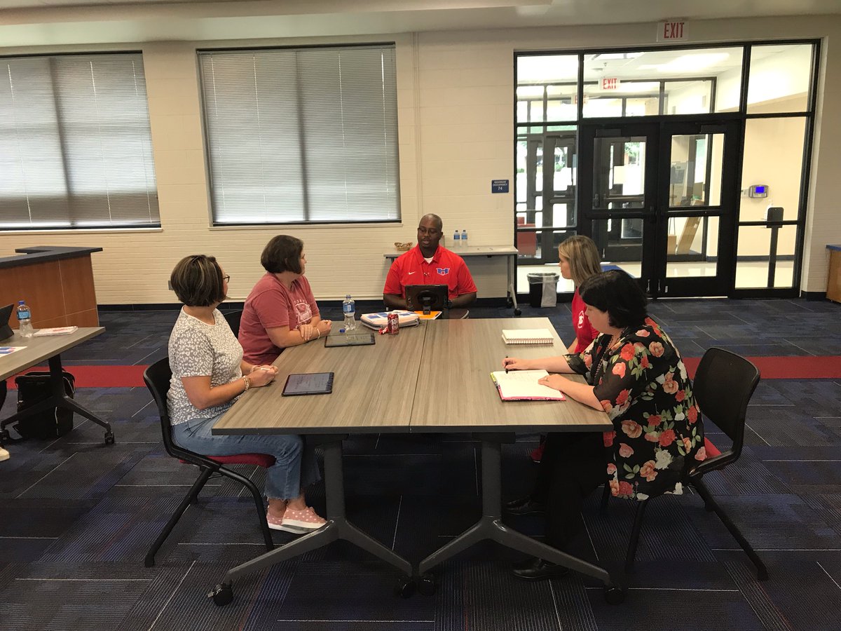 TLAMBJR43's tweet photo. "For every increment of performance I demand from you, I have an equal responsibility to provide you with the training to meet that expectation," it starts with ME!! #teachingandlearningmatters https://t.co/BMDKMVShDv