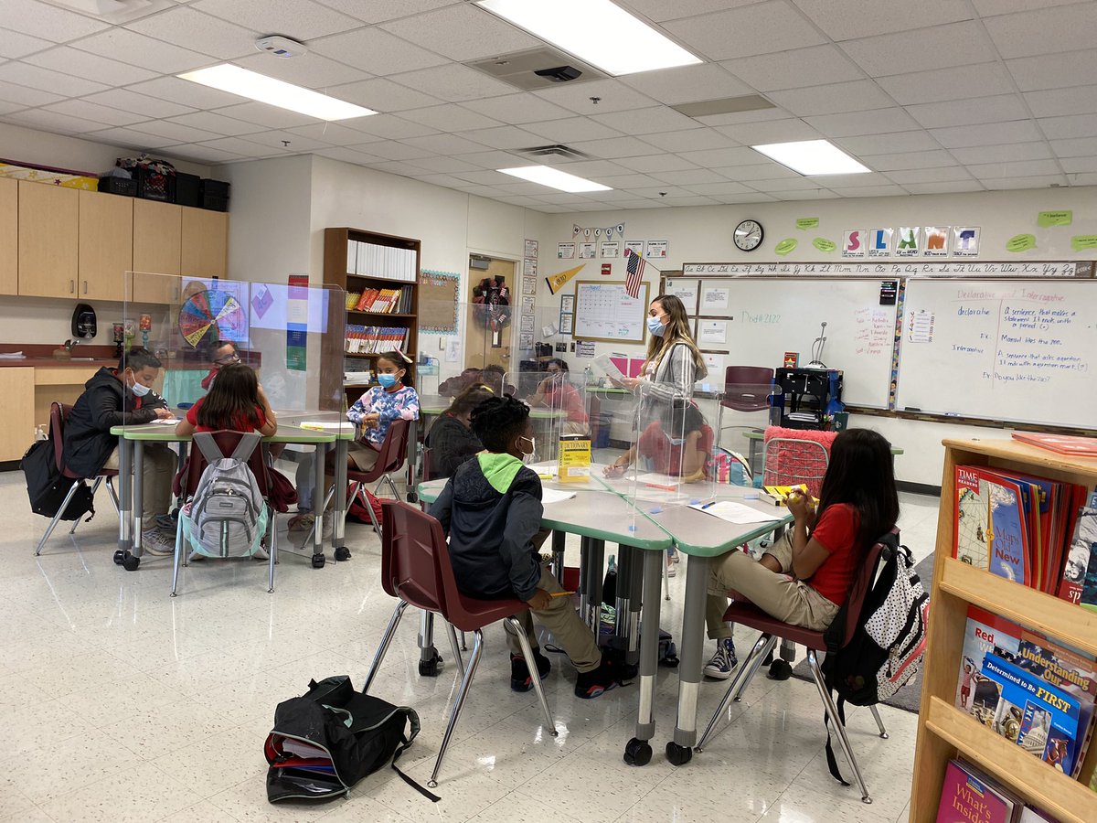 MsAWilliams's tweet photo. The questioning and engagement in @simpLEEsecond’s reading class is spot on! 👏🏼👏🏼 #BotelloStrongerTogether @BotelloElem @EspinozaBotello https://t.co/X3Rjz5t5rX