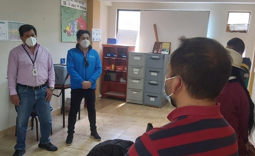 saludazuay_'s tweet photo. #Cañar | Parte de la agenda de @IdrovoFausto, coordinador @saludcz6oficial visita la parroquia Juncal, donde supervisa el Puesto de Salud y se reúne con autoridades locales para tratar temas enfocados al ámbito de la salud. #JuntosLoLogramos https://t.co/g1zpO4lx91