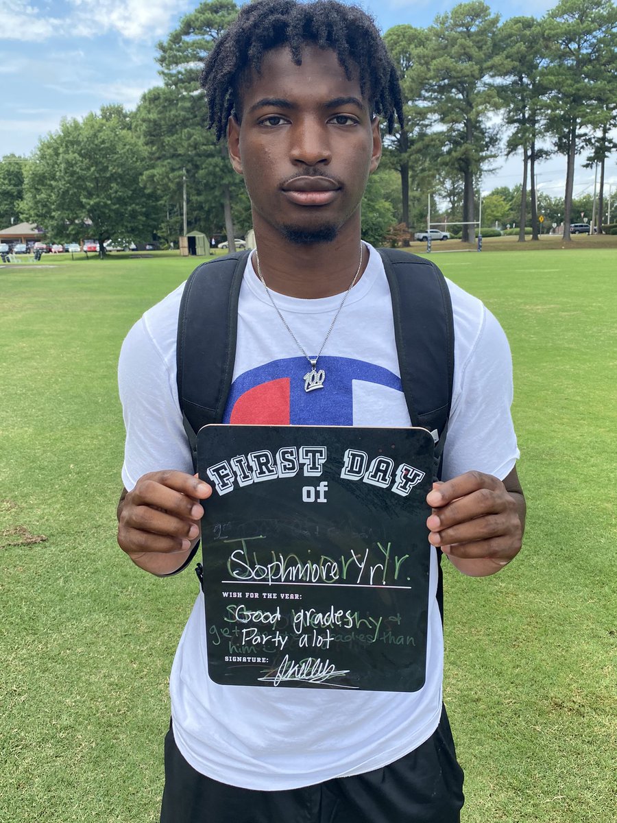 𝗨𝗖𝗔 𝗕𝗘𝗔𝗥𝗦 𝗙𝗢𝗢𝗧𝗕𝗔𝗟𝗟 tweet media